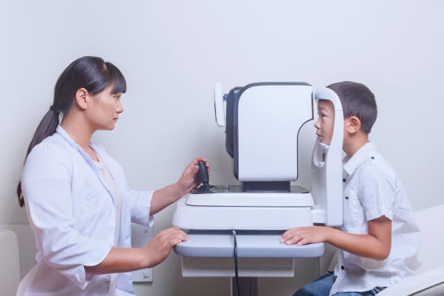 子どもの眼科検査